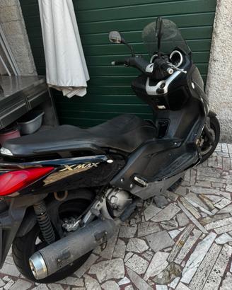Yamaha xmax 250