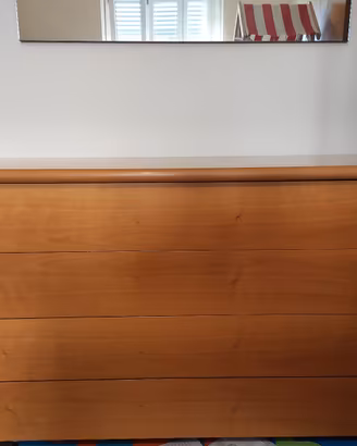 Cassettiera in legno colore ciliegio chiaro