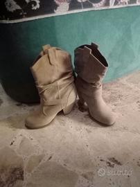 Stivali in camoscio primaverili