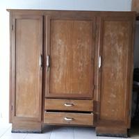 Armadio in legno massiccio castagno