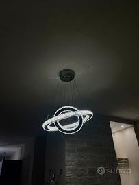 Lampadario di cristallo ad anello