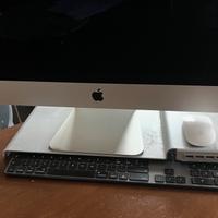 Supporto per iMac tasitera e mouse
