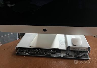 Supporto per iMac tasitera e mouse