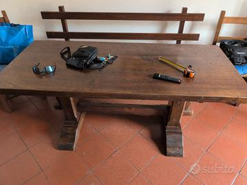 Tavolo in noce + panca + sedie 