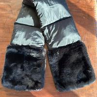 Stola con pelliccia e manicotti Sandro Ferrone