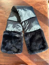 Stola con pelliccia e manicotti Sandro Ferrone