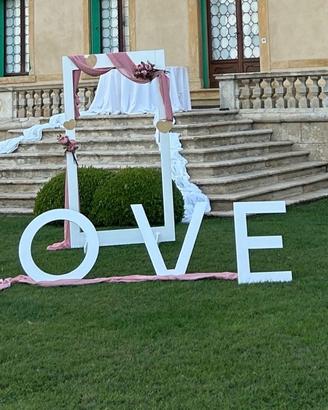 Scritta LOVE in legno + cornice per scatti foto