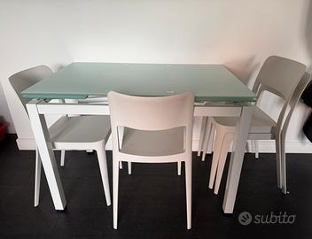 Tavolo Allungabile Rettangolare + 4 sedie NENÈ des