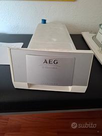 AEG Asciugatrice Serbatoio