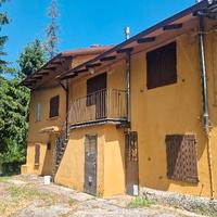 Porzione indipendente con terreno