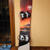 Tavola snowboard never summer  e attacchi union