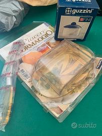 Set Guzzini Formaggera Burriera e Coltello