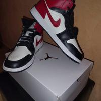 Jordan 1 Mid Red-off noir-white 