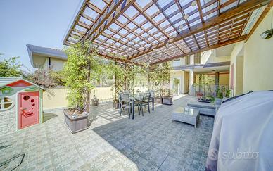 SUMIRAGO - TRILOCALE DOPPI SERVIZI CON TERRAZZO