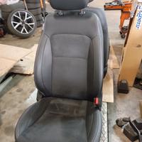 sedili anteriori e posteriori Suzuki Vitara 2018