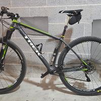 TREK Superfly 9.8 carbonio