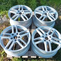 Set 4 Cerchi 19" Originali Porsche 7P5601025AD