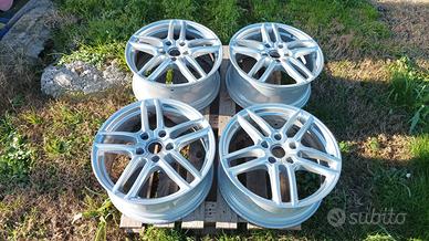 Set 4 Cerchi 19" Originali Porsche 7P5601025AD