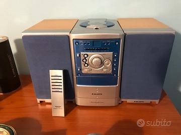 Radio stereo marca Majestic