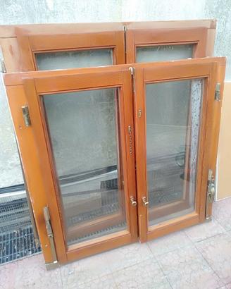 Finestra in legno douglas con vetrocamera