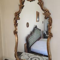 Specchio in cornice barocca
