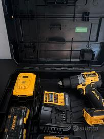 Trapano avvitatore a percussione dewalt dcd805