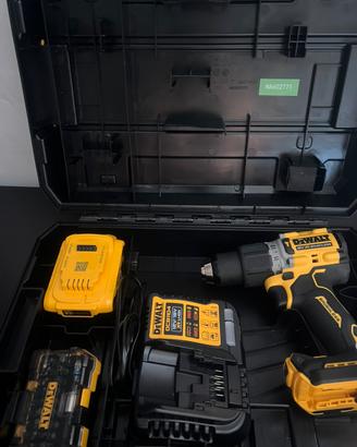 Trapano avvitatore a percussione dewalt dcd805