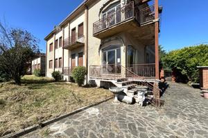 BIFAMILIARE A ISOLA DELLA SCALA