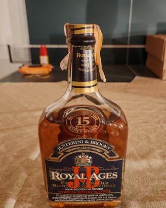 J&B Royal Ages 15 Year Old De Luxe Blended Whisky