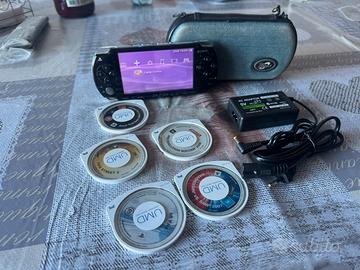 Sony PSP Street(E1004)Nera+Memory4GB+5Giochi