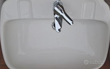 Sanitari: lavandino, water, bidet
