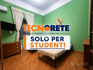 MONOLOCALE A NAPOLI