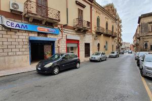 Massafra locale commerciale