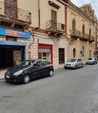 Massafra locale commerciale