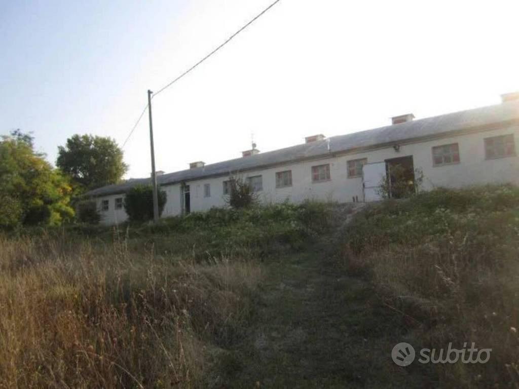 Immobile in asta di 5546 m² a Arcevia - Vista 2