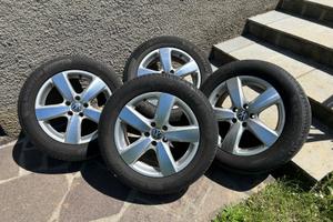 Cerchi in lega originali Volskwagen  17” + gomme