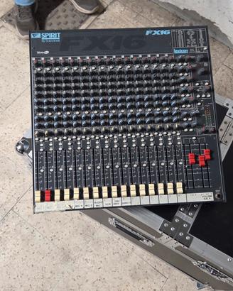 mixer soundcraft fx16