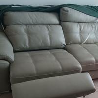 divano con doppia chaise longue indipendente