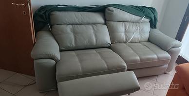 divano con doppia chaise longue indipendente