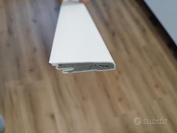 Battiscopa bianco opaco in PVC