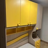 Armadio ad arco con letto