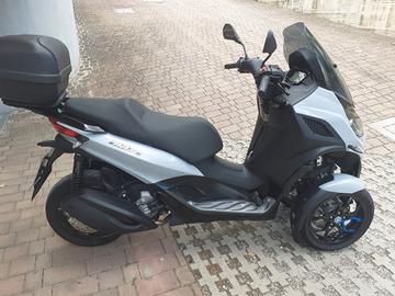 scooter Piaggio MP3 300