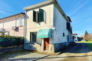 CASA INDIPENDENTE A TORRILE