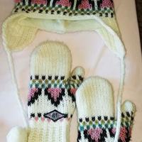 Cappellino con guanti
