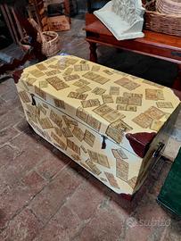Baule compatto con decoupage tema Mondo antico