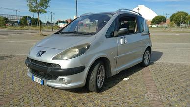 PEUGEOT 1007