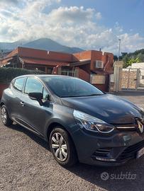 Renault Clio anno 2019 benzina