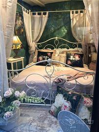 Letto a baldacchino ferro