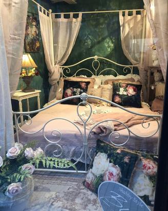 Letto a baldacchino ferro