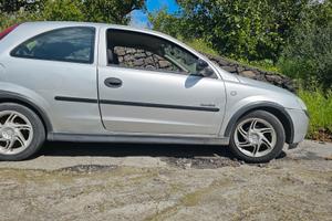 opel corsa 1 200 benzina 1999